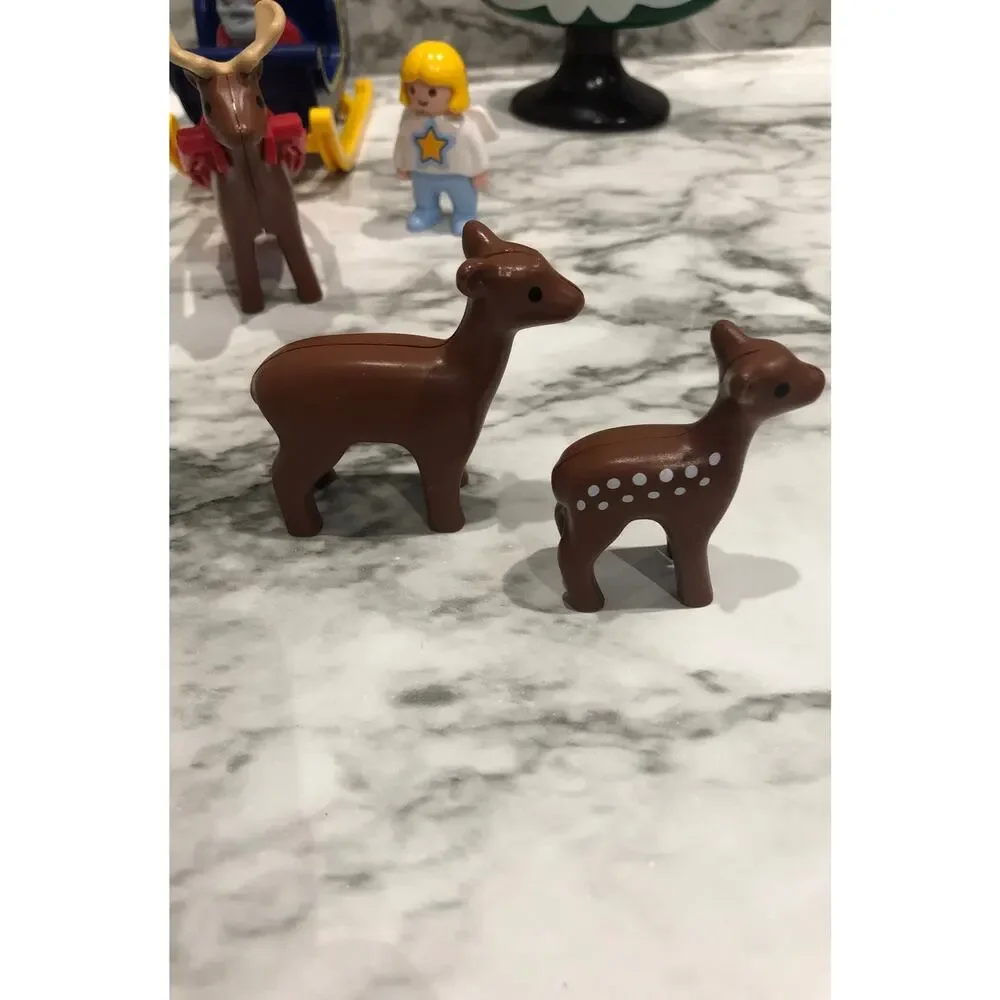 Christmas themed Playmobil